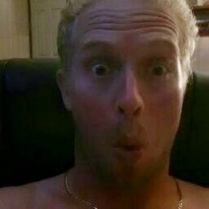 Meet your Posher, Travis